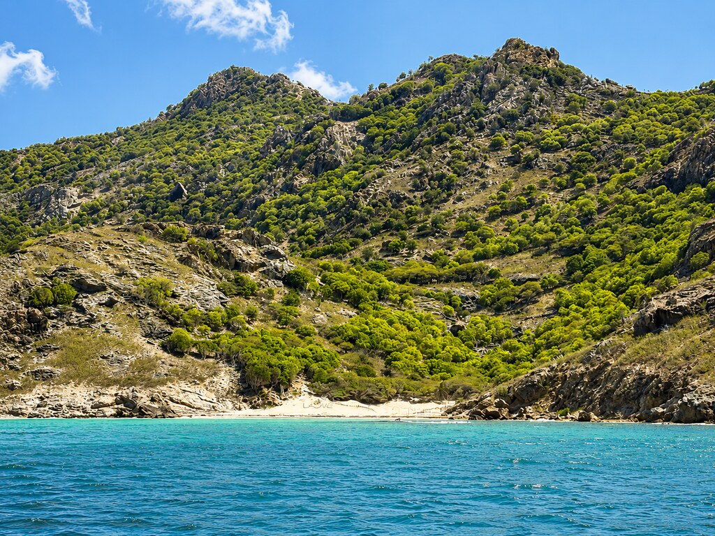 A deserted cove on Saint Barthélemy, reached from the sea