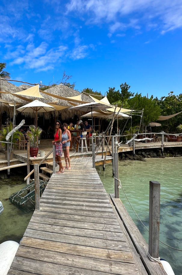 L'îlet Pinel et son lagon peu profond