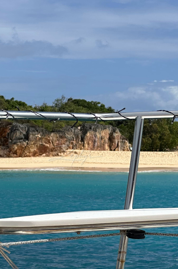 L'île de Tintamarre et sa plage déserte, réserve naturelle